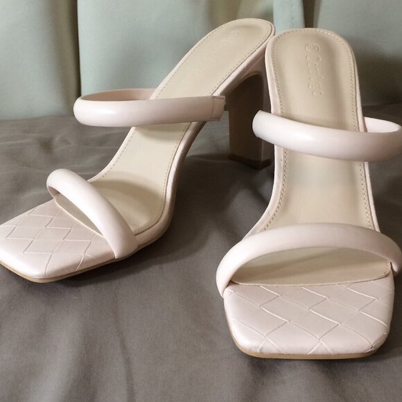 NEW Coutgo Sandals Heels Square Toe Slip On Two Strap Beige 9 ½ - Picture 1 of 5